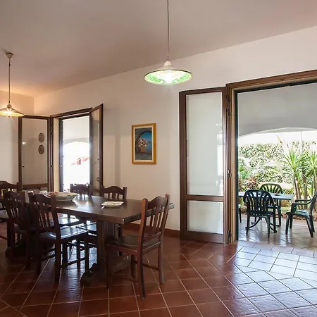Holiday Beach M235 Villa *