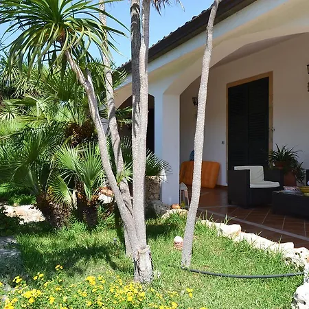 Holiday Beach M235